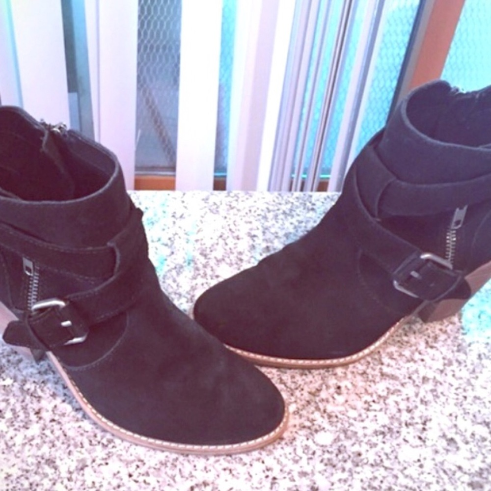 Dolce Vita ankle booties